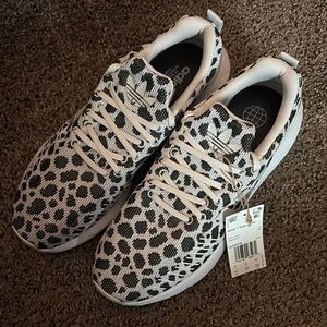 Adidas Sneakers